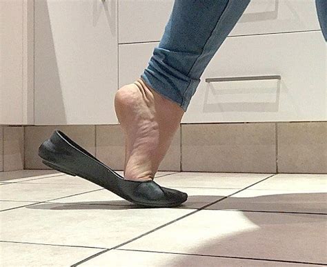 Iwantfeet Com
