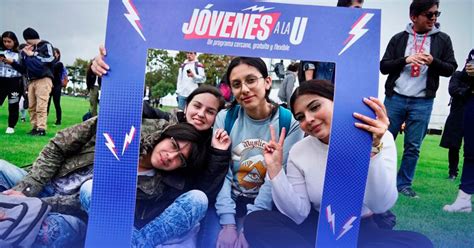 jóvenes a la u 2023 atenea