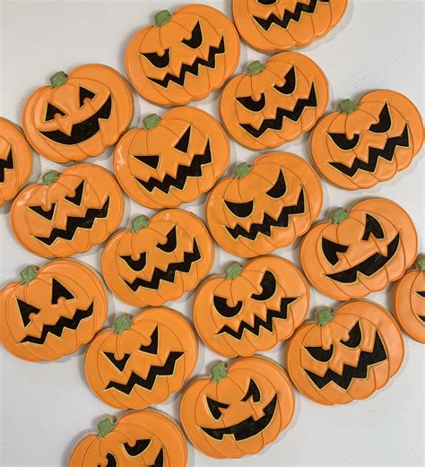 Spooky And Delicious Jack O Lantern Cookies To Make This Halloween