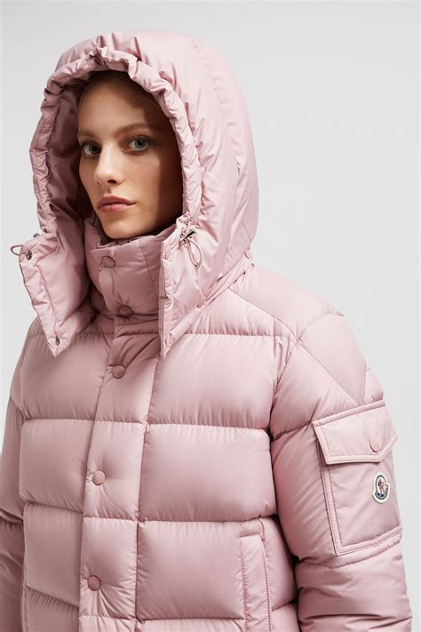 Stylish Jacket with Pink Details That'll Up Your Fashion Game