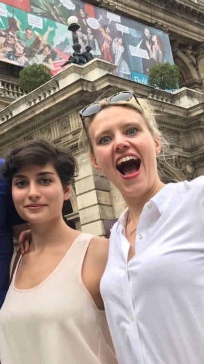 Unveiling Jackie Abbott's惊人秘密，剧情反转大揭秘