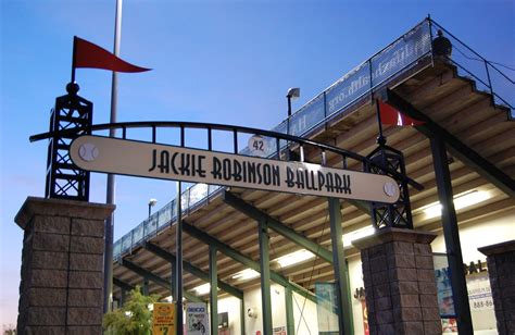jackie robinson ballpark and museum