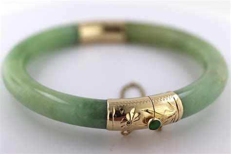 jade braclet