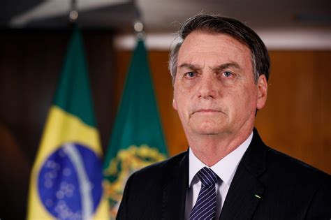 jair bolsonaro renounces presidency