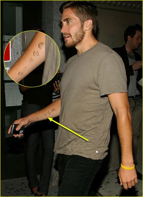 jake gyllenhaal neck tattoo