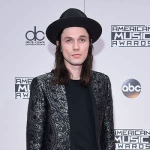Photos James Bay Booking Agent Popular