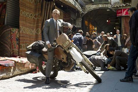 james bond motorcycle chase