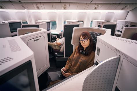 japan airlines 777-200 business class