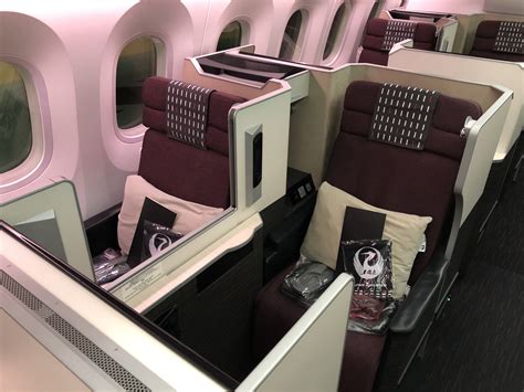 japan airlines business class seat review