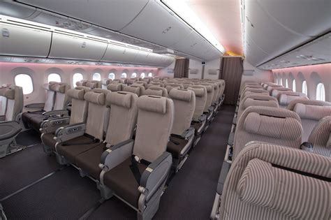 japan airlines seat configuration