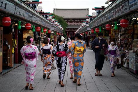 japan open to tourists 2022
