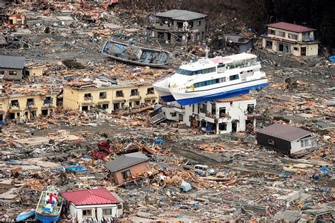 japan tsunami 2011 damage