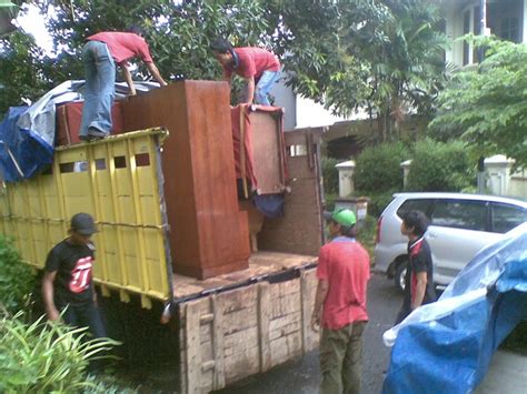 Sewa Truk Ekspedisi Tangerang, Cargo Proyek & Pindahan Rumah