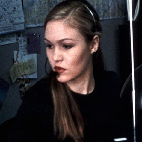 jason bourne identity cast julia stiles