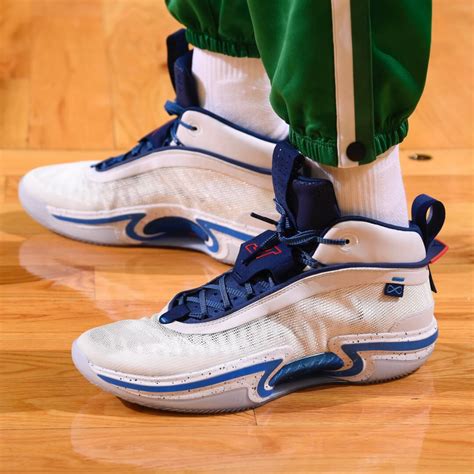 jayson tatum blue shoes