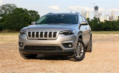 jeep cherokee latitude 2019 review