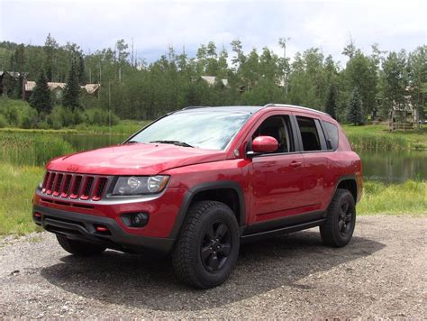 jeep compass tire size 2014