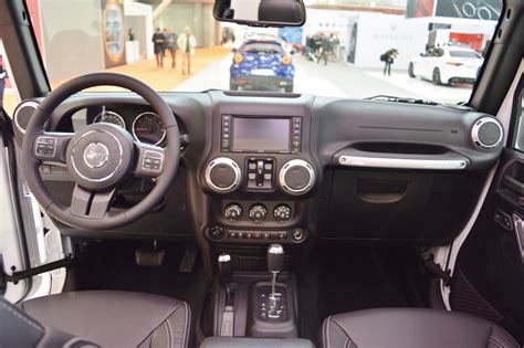 jeep rubicon interior 2016