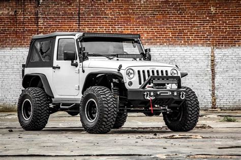 jeep wrangler 2 door automatic with lift kit