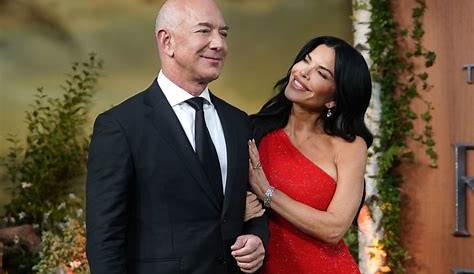 Jeff Bezos' Divorce Finalized, So Are He & Lauren Sanchez Together