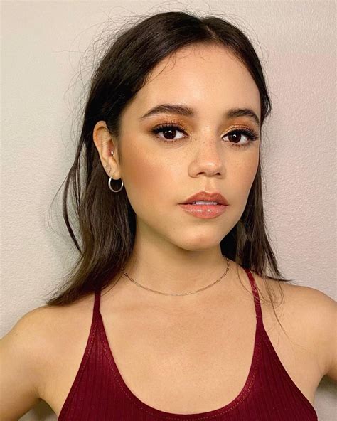 jenna ortega fine pictures