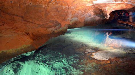 jenolan caves tours book
