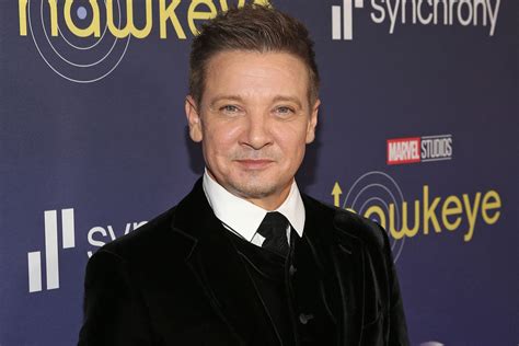 jeremy renner net worth 2018