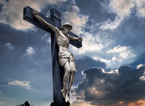 jesus en la cruz foto