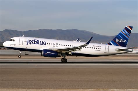 N590JB JetBlue Airways Airbus A320 at San Jose Juan Santamaría Intl