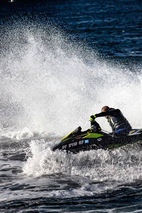 jetski water splash