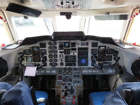 jetstream 32 cockpit