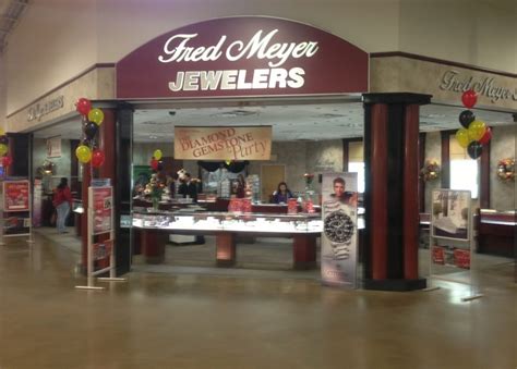 jewelry store in fred meyer