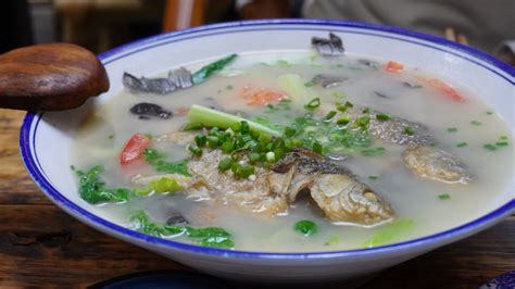 Chinese Herbal Chicken Soup (Dun Ji Tang Liao)