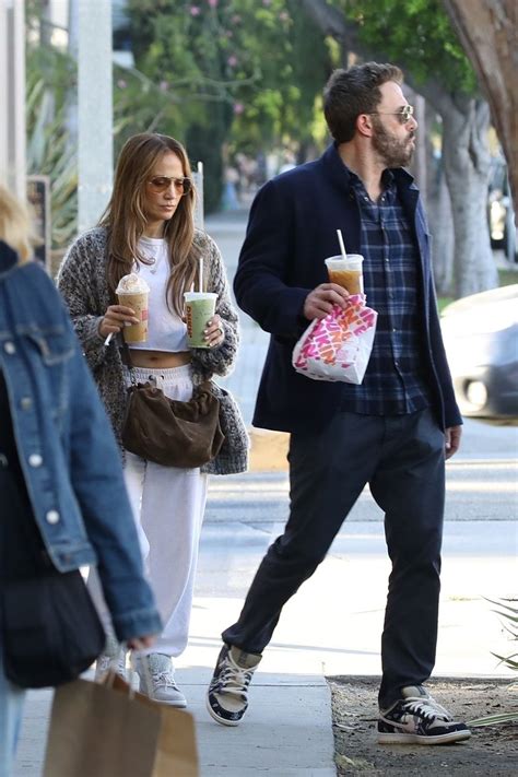 jlo and ben affleck dunkin donuts commercial