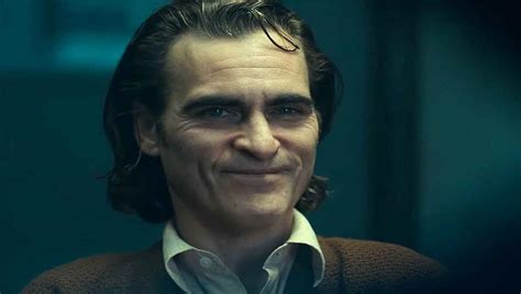 joaquin phoenix age in joker