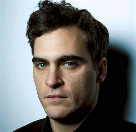 joaquin phoenix have a cleft palate
