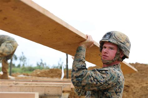 Set 'em Up, Knock 'em Down What does an Army combat engineer do