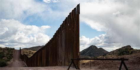 joe biden resuming border wall construction