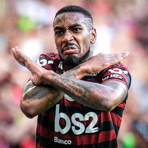 jogador de futebol do flamengo