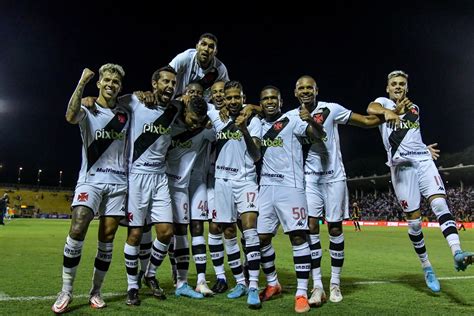 jogadores do vasco 2022