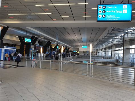 johannesburg airport arrivals and departures