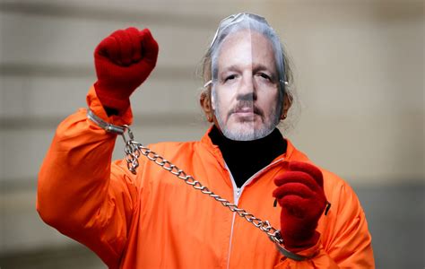 john trump julian assange photo