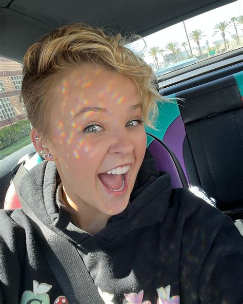 JoJo Siwa's new haircut See the cute, short hairdo that has her