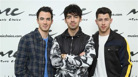 jonas brothers song with wives in video