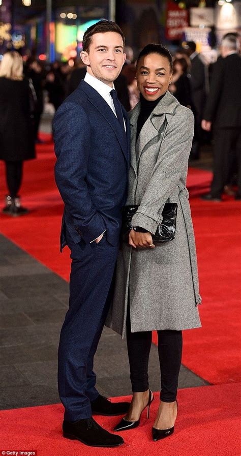 jonathan bailey wife