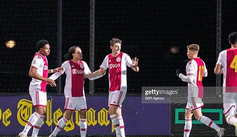 Amourricho van Axel Dongen of Jong Ajax, Clint Essers of MVV during