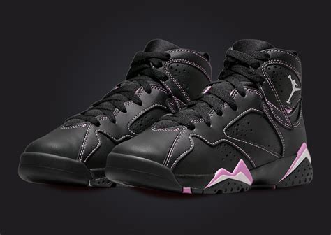 jordan 7 retro barely grape