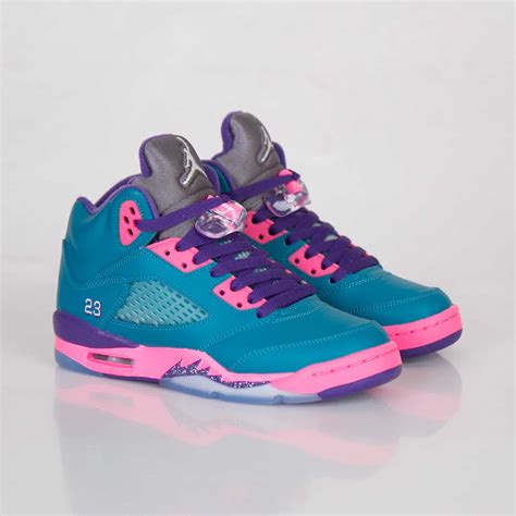 jordan shoes for girls size 5