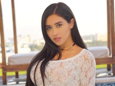 This jaw-dropping Jenifer XXX clip is taking the internet by storm—don’t miss it!