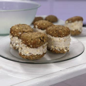 Joy Bauer Oatmeal Cookie